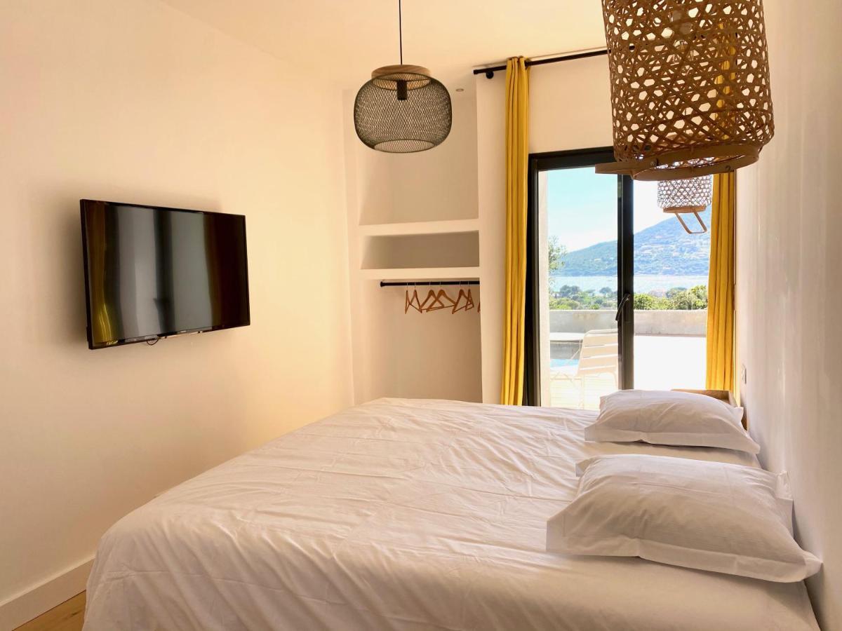 Villas De Standing Avec Magnifique Vue Mer Et Piscines Privees, Sagone Sagone (Corsica) Exterior foto